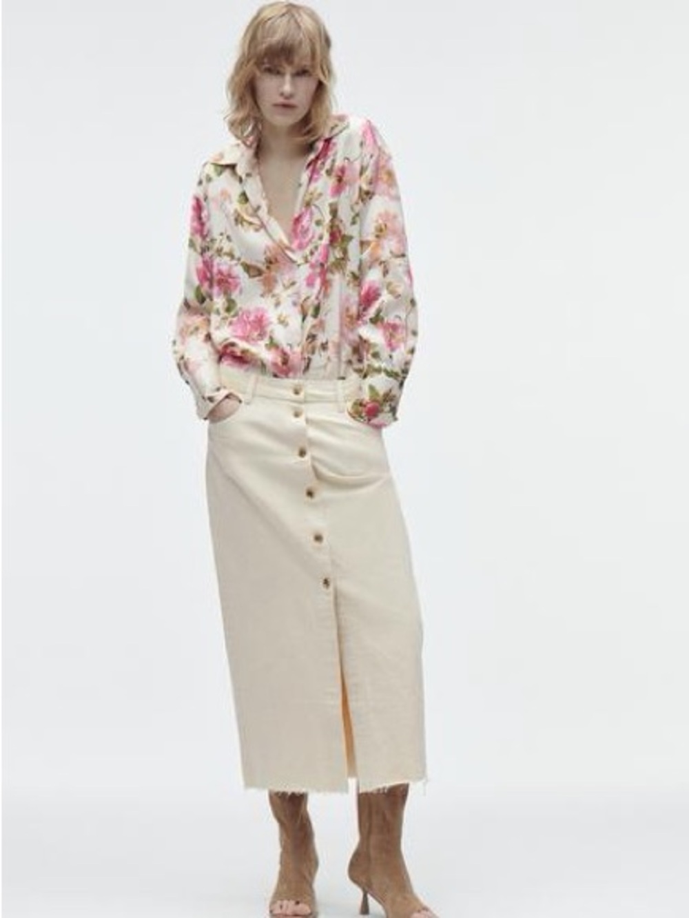 Zara Floral Button-Down Blouse in Cream and Pink